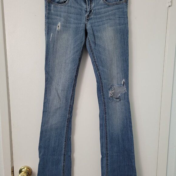 Hollister Low-Rise Bootcut Jeans - Picture 2 of 4